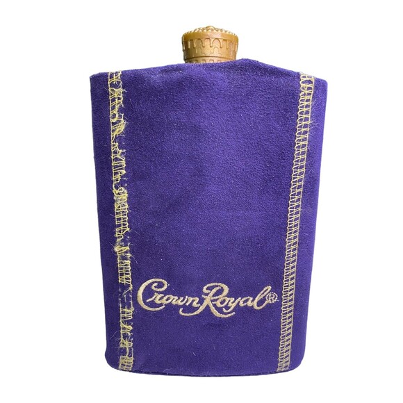 Crown Royal 8oz Stainless Steel Whisky Flask Removable Suede Sleeve Gold Cap - Picture 2 of 12